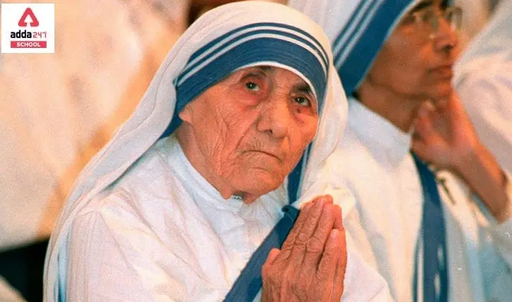 Mother Teressa Praying Picture